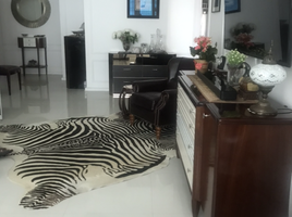 2 Bedroom Condo for sale at The Royal Maneeya, Lumphini, Pathum Wan