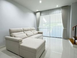 2 Schlafzimmer Haus zu vermieten im Baan Klang Muang Rama 9 Motorway, Suan Luang, Suan Luang