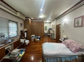 5 Schlafzimmer Haus zu verkaufen in Watthana, Bangkok, Phra Khanong Nuea