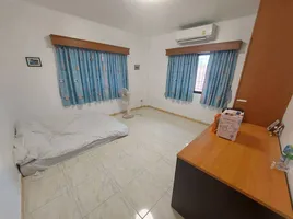 4 Bedroom House for rent at Royal Park Village, Nong Prue