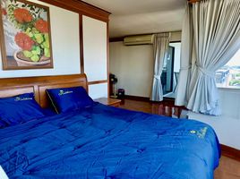 3 Schlafzimmer Appartement zu vermieten im Rimping Condominium, Wat Ket