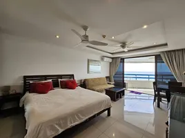 Studio Apartment for sale at Jomtien Plaza Condotel, Nong Prue