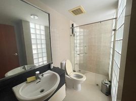 1 Bedroom Condo for rent at The Kris Ratchada 17, Din Daeng