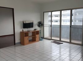 1 Bedroom Condo for sale at Baan Prachaniwet 1, Lat Yao