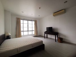 2 Schlafzimmer Wohnung zu vermieten im Citi Smart Condominium, Khlong Toei