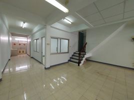 5 спален Таунхаус for sale in Government Complex MRT, Thung Song Hong, Thung Song Hong