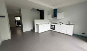 2 Bedrooms Townhouse for sale in Bo Phut, Surat Thani 
