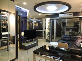 1 Schlafzimmer Appartement zu vermieten im Sky Walk Residences, Phra Khanong Nuea