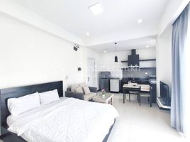 Studio Appartement zu vermieten im Studio room For Rent in Tonle Bassac, Tuol Svay Prey Ti Muoy, Chamkar Mon