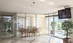 Фото 2 of the Reception / Lobby Area at Navin Court