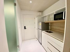 1 Schlafzimmer Wohnung zu vermieten im Triple Y Residence, Wang Mai