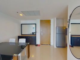 1 Bedroom Apartment for rent at The Royal Maneeya, Lumphini