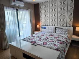 1 спален Кондо в аренду в Renova Residence Chidlom, Lumphini