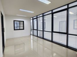 137 SqM Office for rent at Mahatun Rama 3, Bang Khlo, Bang Kho Laem, Bangkok