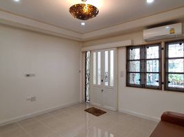 3 Bedroom Townhouse for sale in Wong Sawang, Bang Sue, Wong Sawang