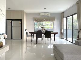 4 Schlafzimmer Haus zu vermieten im Manthana Onnut-Wongwaen 3, Dokmai