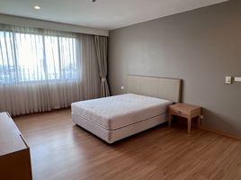 2 спален Кондо в аренду в Charoenjai Place, Khlong Tan Nuea