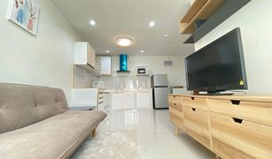 2 Bedrooms Condo for sale in Makkasan, Bangkok Witthayu Complex