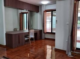 3 Schlafzimmer Appartement zu vermieten im Vanicha Park Langsuan, Lumphini, Pathum Wan