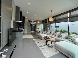 3 Bedroom Villa for sale at Wallaya Villa Pasak Soi 8, Si Sunthon, Thalang
