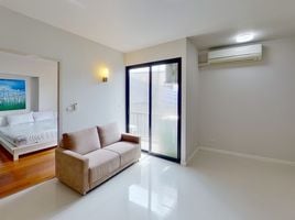 1 Bedroom Condo for rent at Le Cote Sukhumvit 14, Khlong Toei