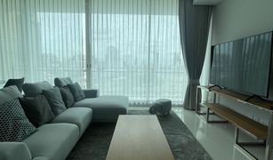 Кондо, 2 спальни на продажу в Khlong Toei Nuea, Бангкок Royce Private Residences