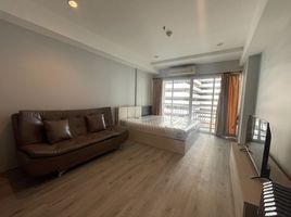Studio Apartment for rent at Grand Park View Asoke, Khlong Toei Nuea, Watthana, Bangkok