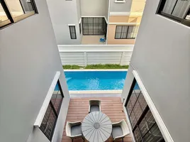 บ้านเดี่ยว 4 ห้องนอน ให้เช่า ในโครงการ คราวน์ เอสเตท ดัลลิช โร๊ด, เกาะแก้ว, เมืองภูเก็ต, ภูเก็ต, ไทย
