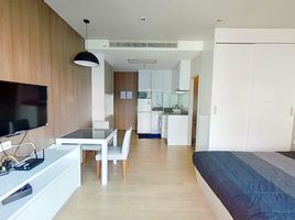Studio Apartment for rent at Noble Refine, Khlong Tan