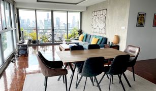 2 chambres Condominium a vendre à Khlong Toei, Bangkok Lake Green Condominium