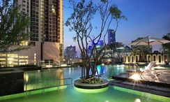 รูปถ่าย 2 of the สระว่ายน้ำ at Marriott Executive Apartments Sathorn Vista Bangkok