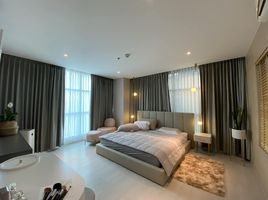 2 Bedroom Condo for sale at Rhythm Ratchada, Huai Khwang