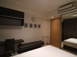 1 Schlafzimmer Wohnung zu vermieten im The Lofts Ekkamai, Phra Khanong