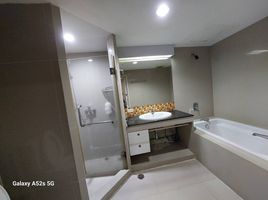 2 Schlafzimmer Appartement zu verkaufen im Nusa State Tower Condominium, Si Lom