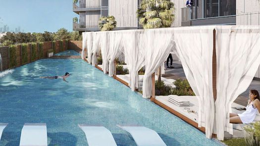 Фото 1 of the Piscine commune at Q Gardens Boutique Residences