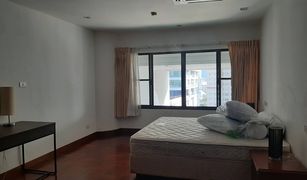 Khlong Tan, ဘန်ကောက် Le Raffine Sukhumvit 24 တွင် 3 အိပ်ခန်းများ ကွန်ဒို ရောင်းရန်အတွက်