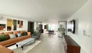 ขายเพนท์เฮ้าส์ 3 ห้องนอน ใน คลองเตยเหนือ, กรุงเทพมหานคร Grand Ville House 2