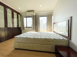 2 Schlafzimmer Appartement zu verkaufen im Saranjai Mansion, Khlong Toei