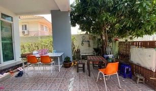 Studio Townhouse for sale in Bang Pla, Samut Prakan Kittinakorn Green Ville