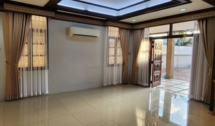 曼谷 Somdet Chaophraya 4 卧室 屋 售 