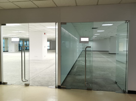553 m² Office for rent at Sun Towers, Chomphon