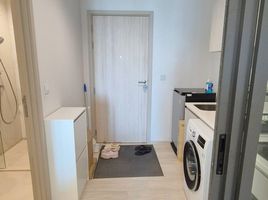 Studio Condo for rent at Life One Wireless, Lumphini