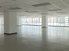 230 SqM Office for rent at United Business Centre II, Khlong Tan Nuea