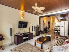 2 Schlafzimmer Appartement zu verkaufen im Palatial 2 BR apartment for rent Riverside, Phsar Kandal Ti Muoy, Doun Penh, Phnom Penh