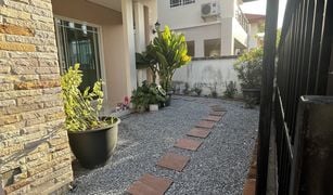 3 Bedrooms House for sale in Thung Khru, Bangkok Baan Pisan Prachauthit
