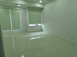 2 Bedroom Townhouse for rent at Ratchadakarn, Sam Sen Nok