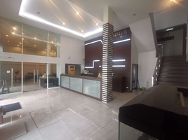 3 спален Торговые площади for rent in Чатучак, Бангкок, Chomphon, Чатучак