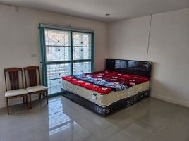 3 Schlafzimmer Reihenhaus zu vermieten im Phetcharat Home, Huai Chorakhe, Mueang Nakhon Pathom, Nakhon Pathom