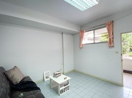 1 Schlafzimmer Wohnung zu verkaufen im Tara Ruen Ake, Phlapphla