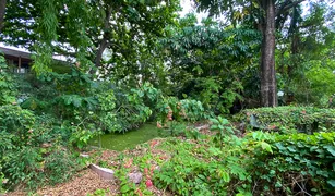 曼谷 Khlong Tan Nuea 开间 屋 售 